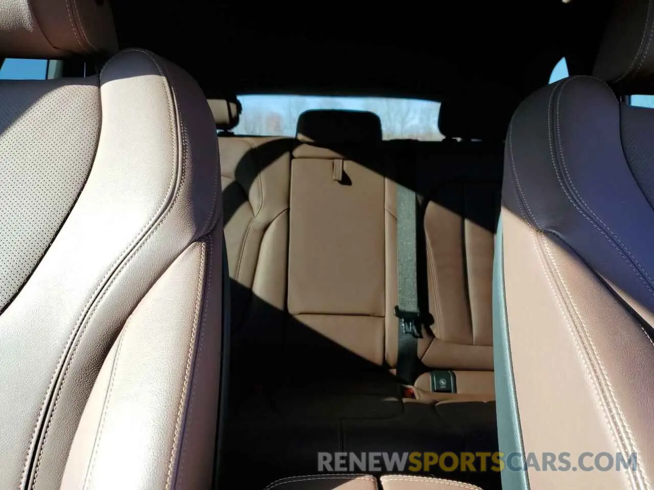 10 Photograph of a damaged car 5UXCR6C02M9E85696 BMW X5 2021