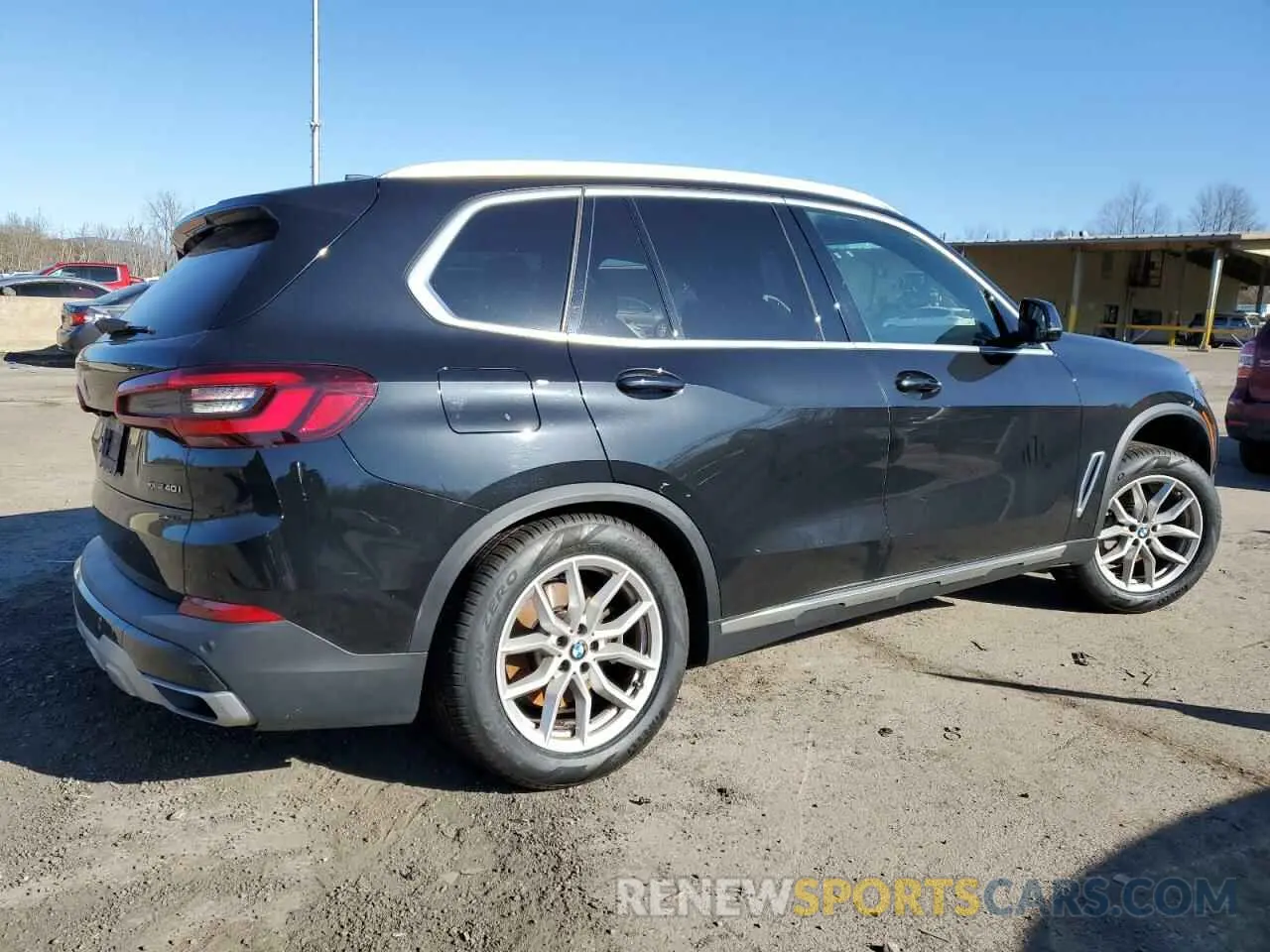 3 Photograph of a damaged car 5UXCR6C02M9E85696 BMW X5 2021