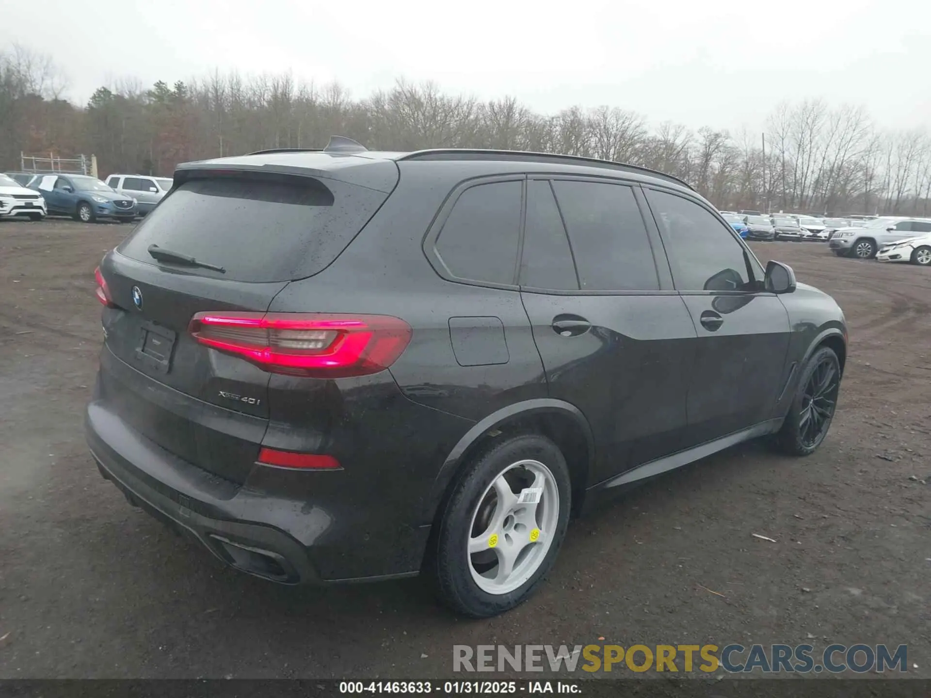 17 Photograph of a damaged car 5UXCR6C02M9F32290 BMW X5 2021