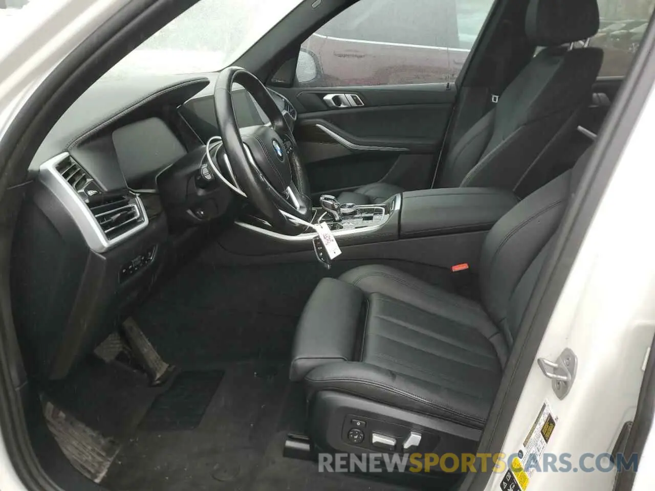 7 Photograph of a damaged car 5UXCR6C03M9E56823 BMW X5 2021