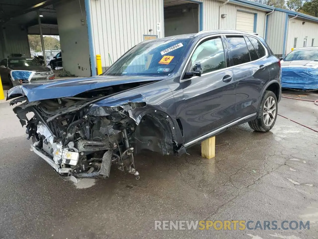 1 Photograph of a damaged car 5UXCR6C03M9E80801 BMW X5 2021