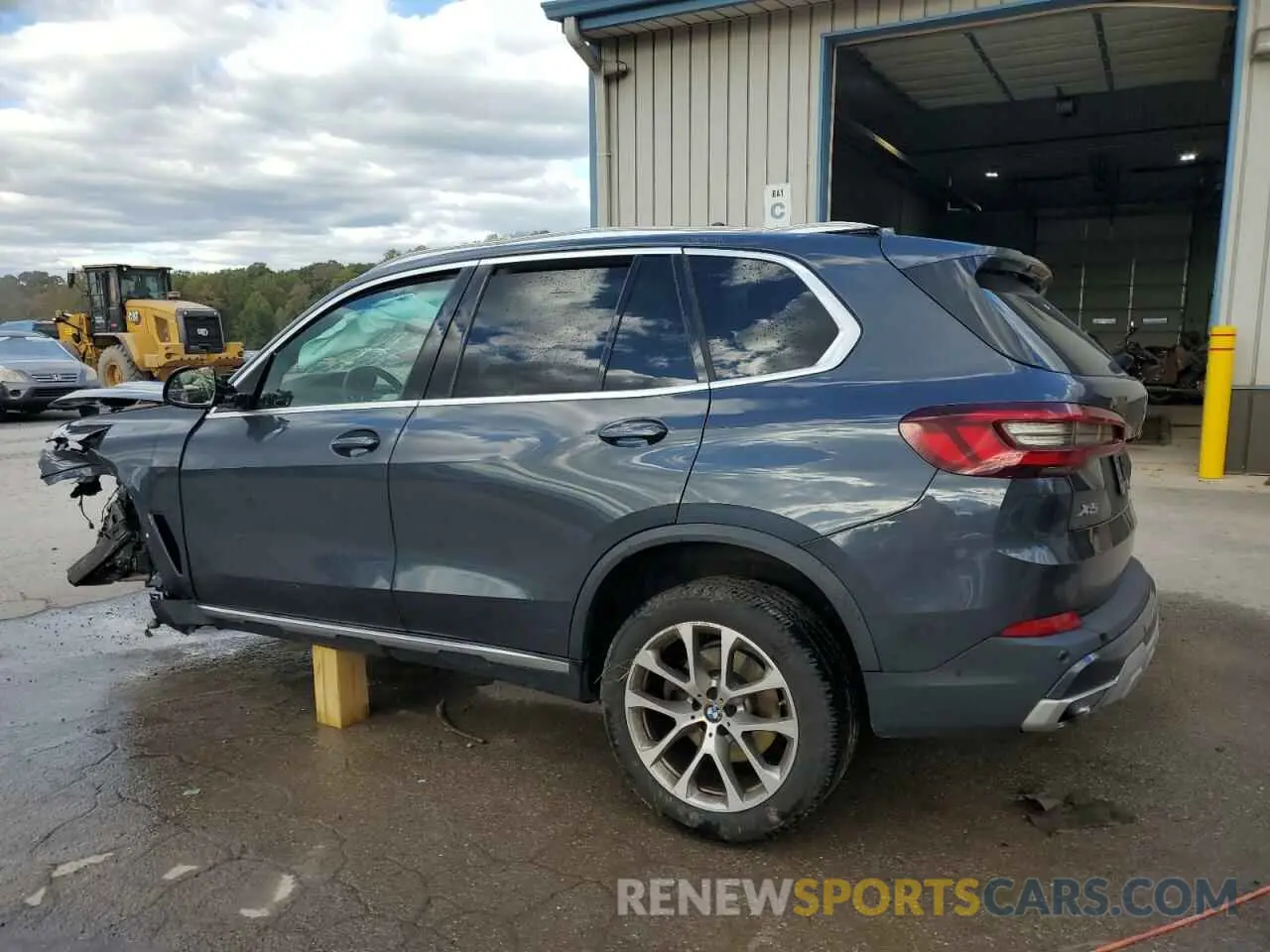 2 Photograph of a damaged car 5UXCR6C03M9E80801 BMW X5 2021