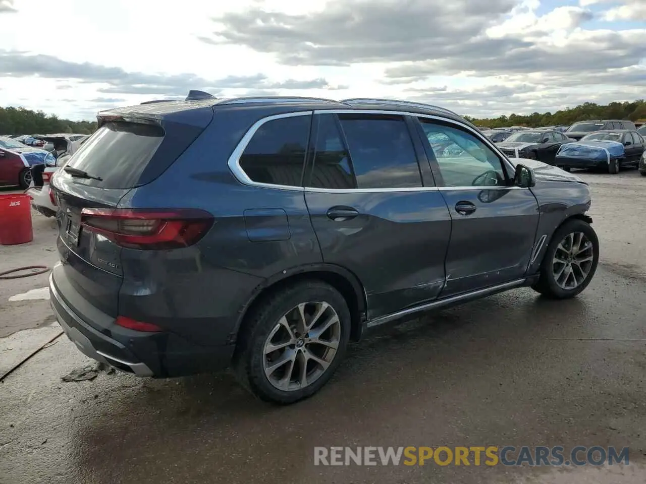 3 Photograph of a damaged car 5UXCR6C03M9E80801 BMW X5 2021