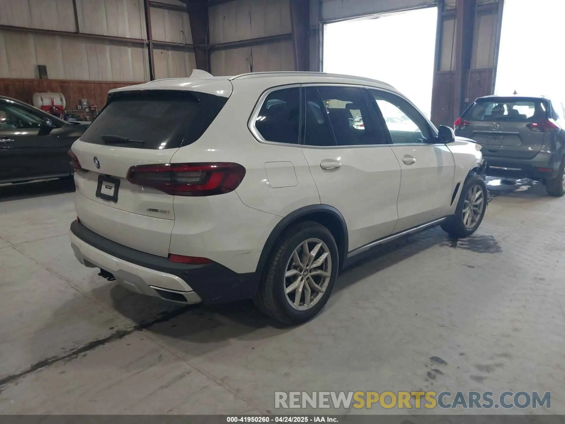 4 Photograph of a damaged car 5UXCR6C03M9F15868 BMW X5 2021