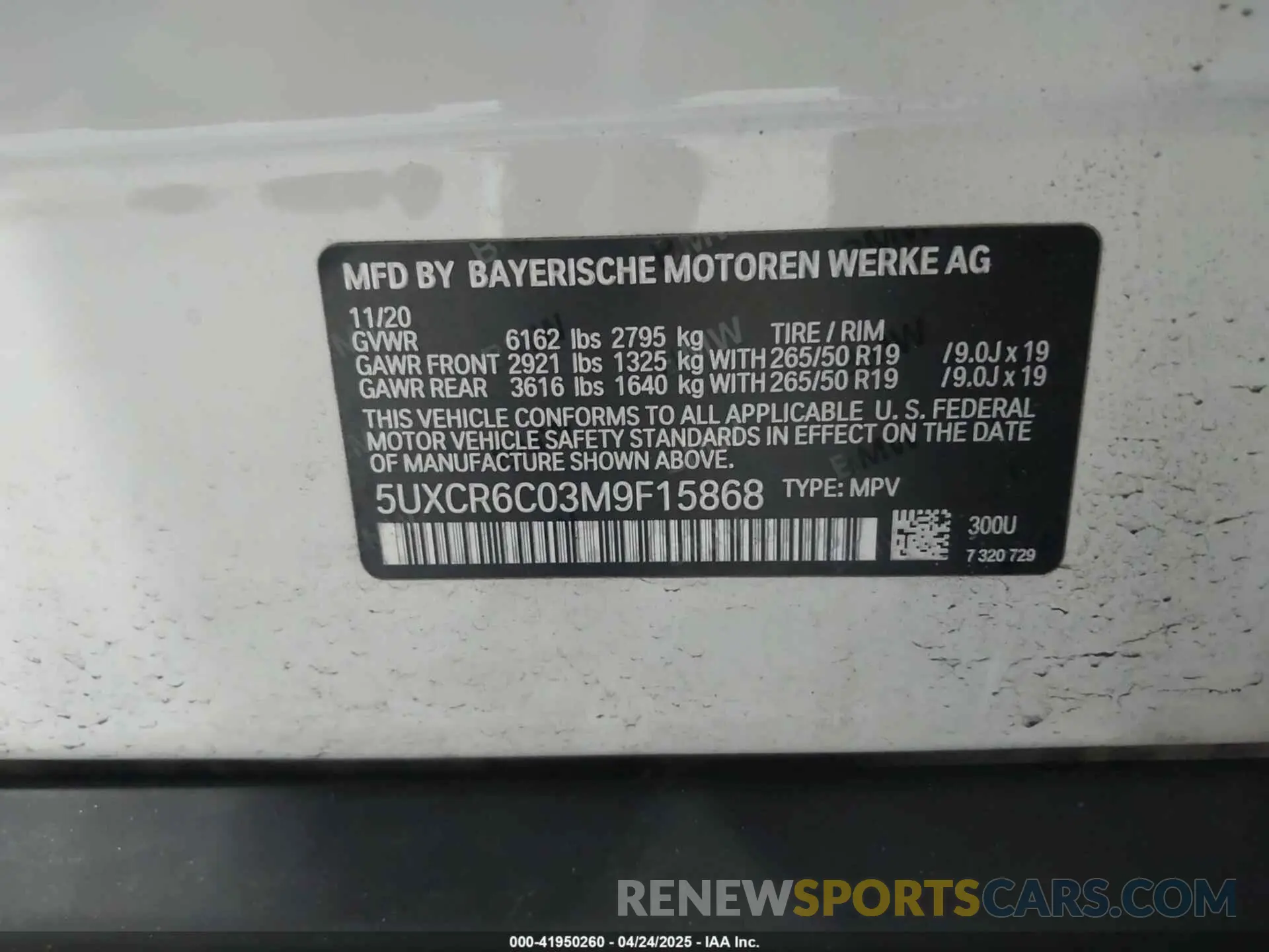 9 Photograph of a damaged car 5UXCR6C03M9F15868 BMW X5 2021