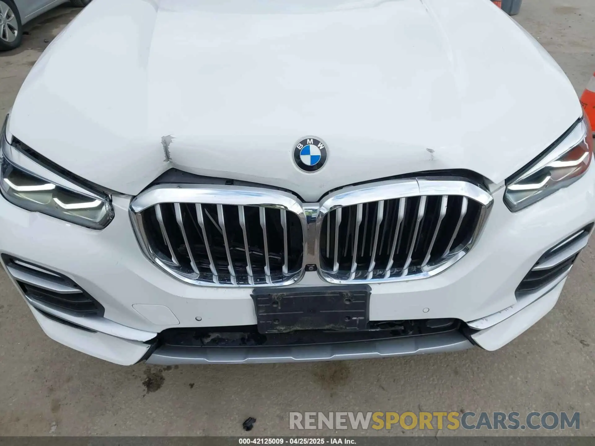 6 Photograph of a damaged car 5UXCR6C03M9G36156 BMW X5 2021