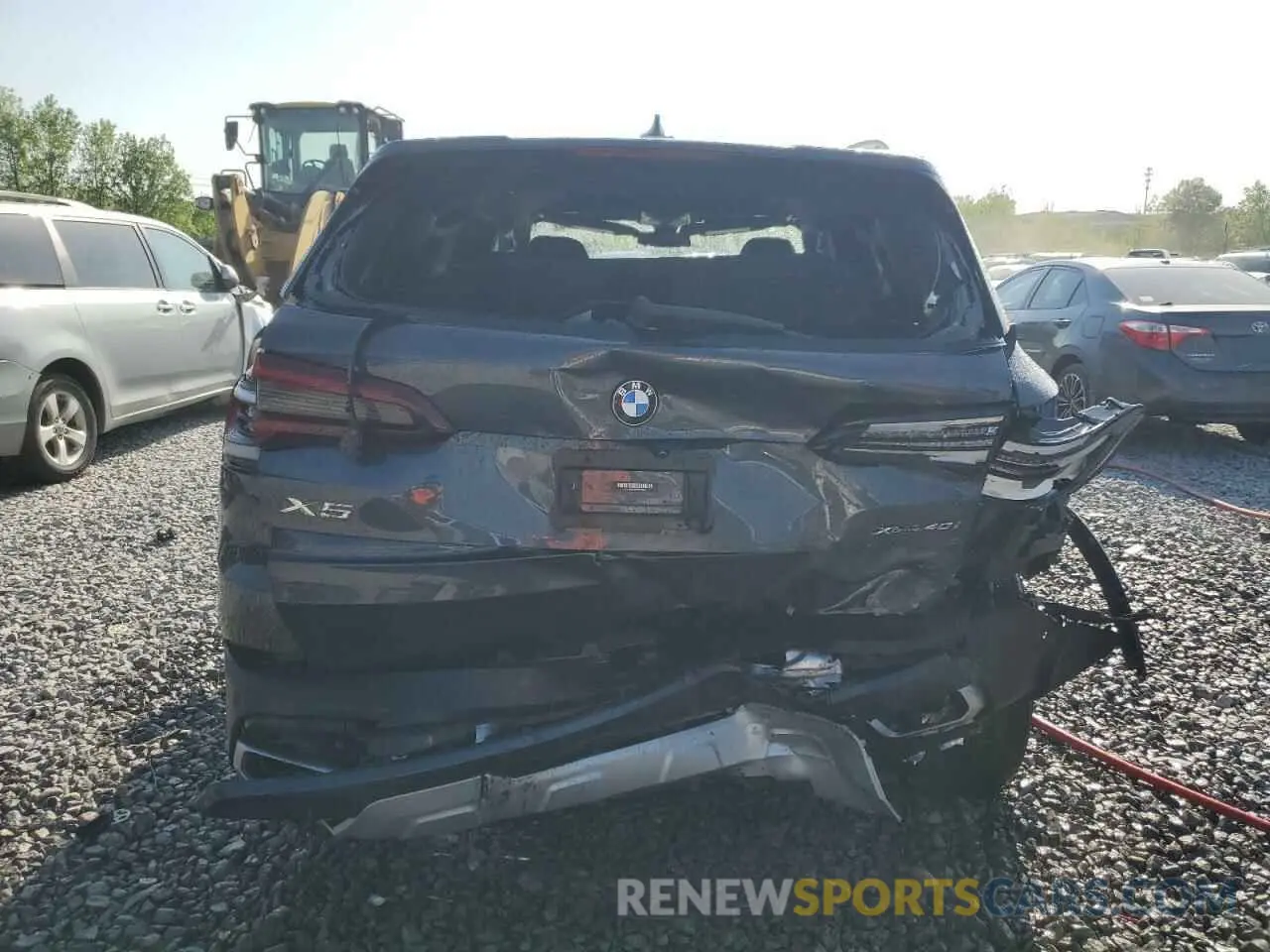 6 Photograph of a damaged car 5UXCR6C04M9G21522 BMW X5 2021