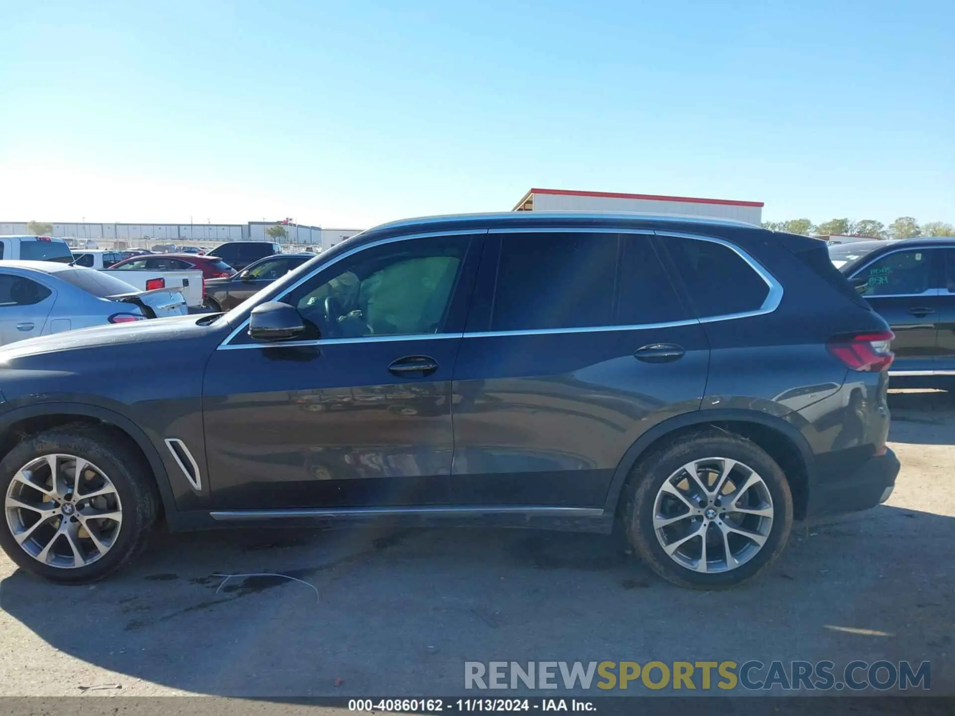 14 Photograph of a damaged car 5UXCR6C04M9H47928 BMW X5 2021