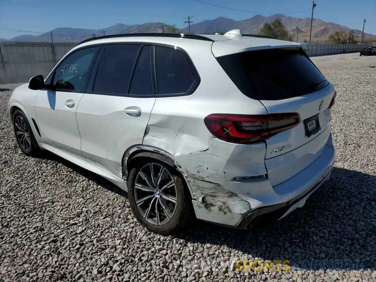 3 Photograph of a damaged car 5UXCR6C05M9F17881 BMW X5 2021