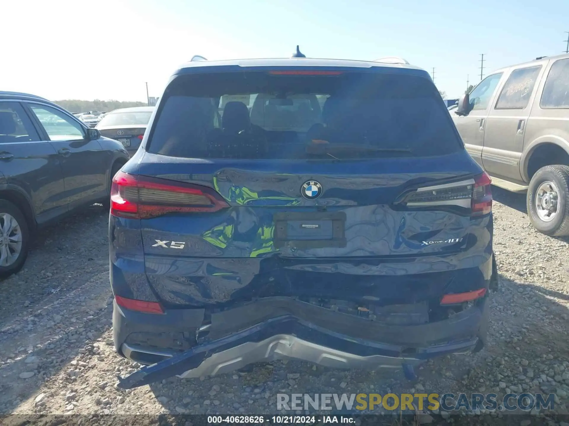 16 Photograph of a damaged car 5UXCR6C05M9F36298 BMW X5 2021