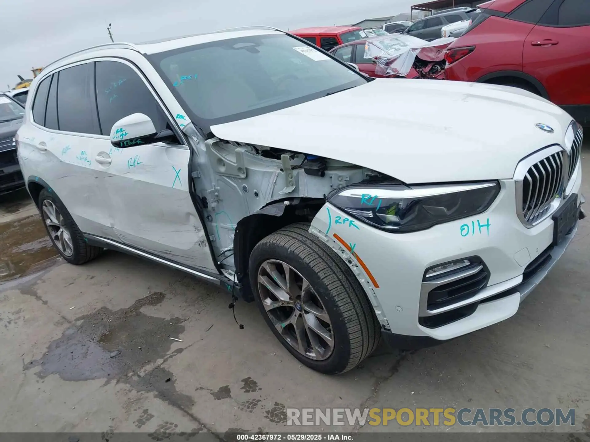 1 Photograph of a damaged car 5UXCR6C05M9G52245 BMW X5 2021