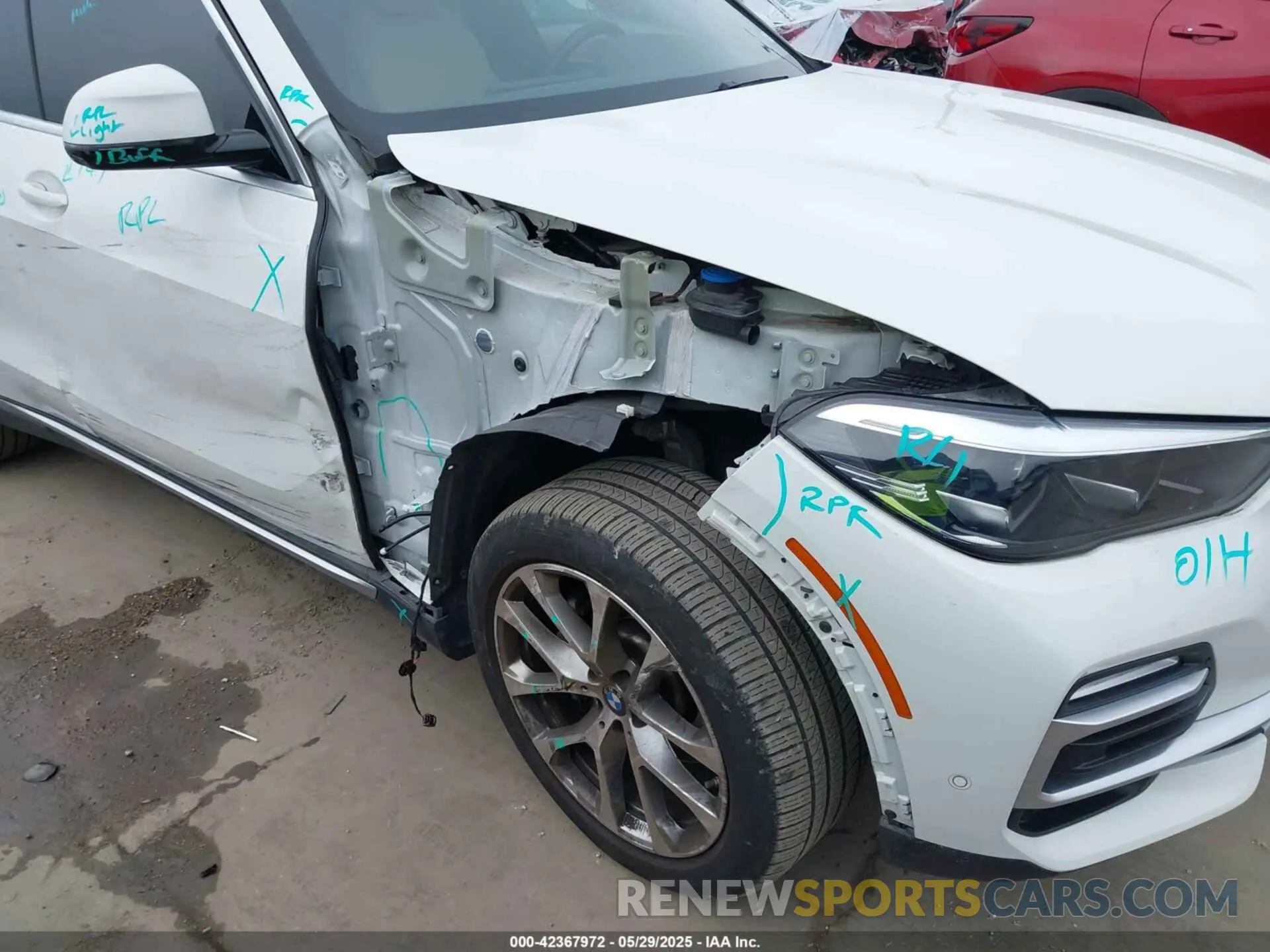 6 Photograph of a damaged car 5UXCR6C05M9G52245 BMW X5 2021