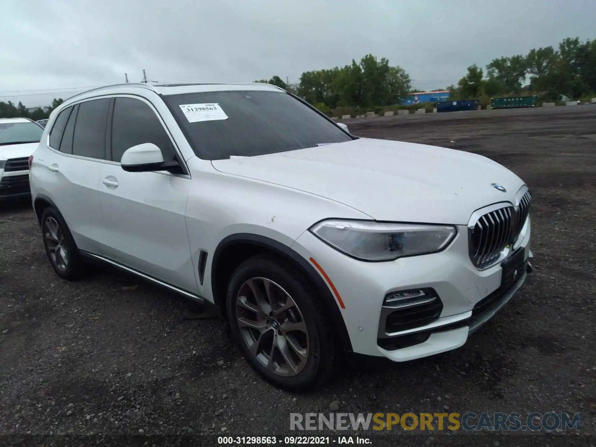 1 Photograph of a damaged car 5UXCR6C05M9H44827 BMW X5 2021