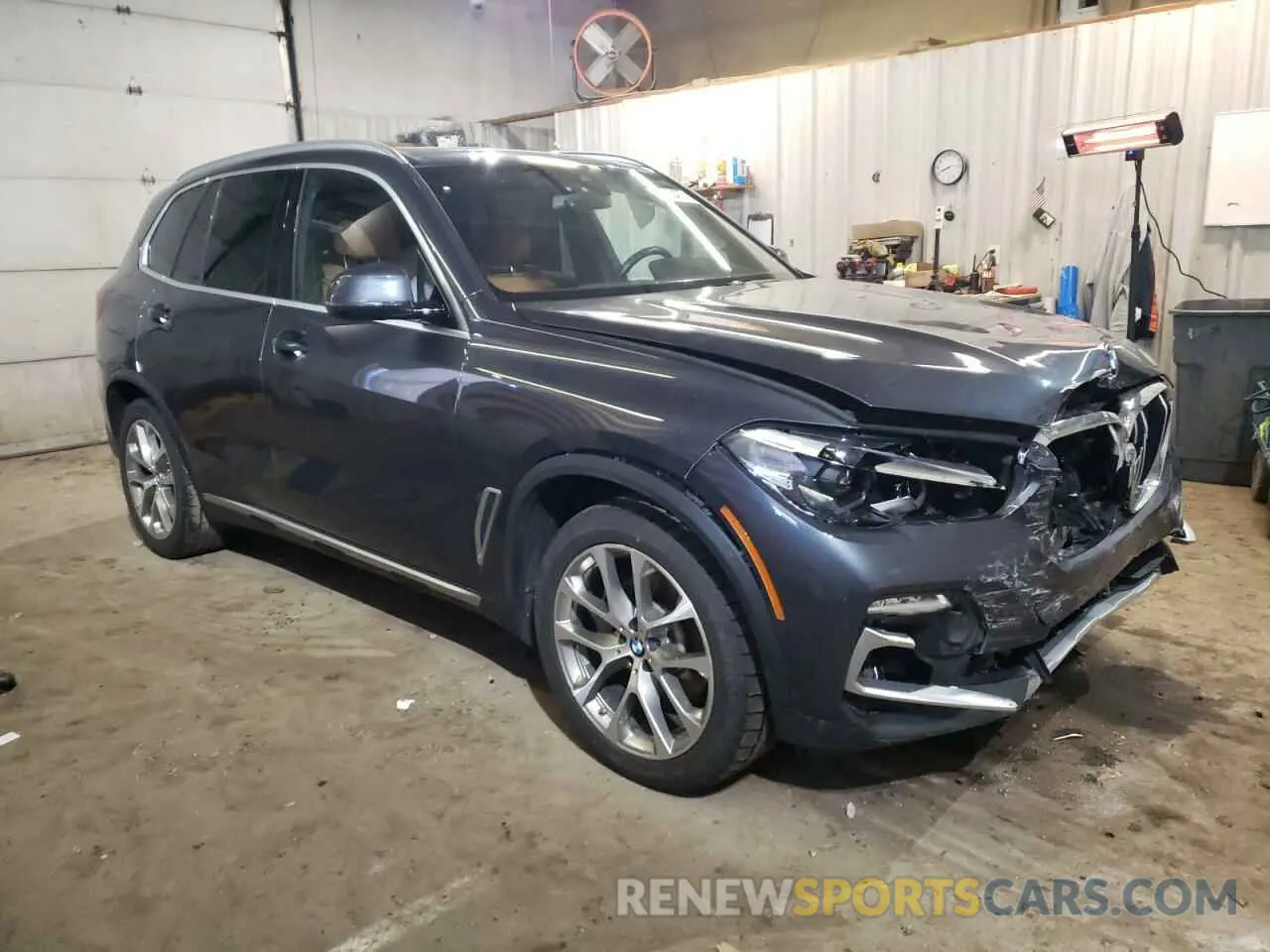 4 Photograph of a damaged car 5UXCR6C06M9E05140 BMW X5 2021