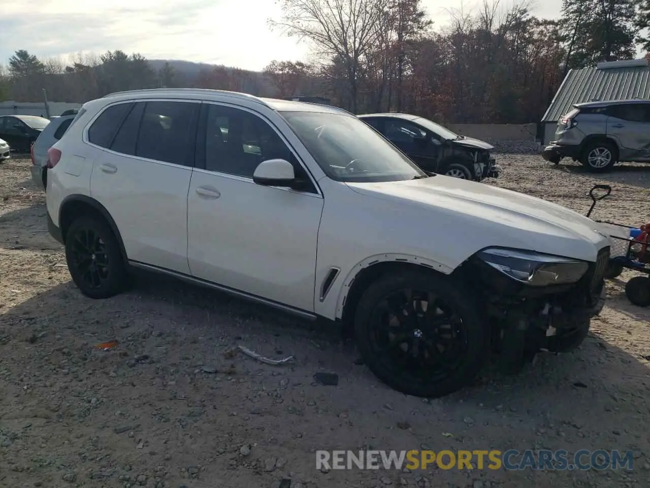 4 Photograph of a damaged car 5UXCR6C06M9E69517 BMW X5 2021