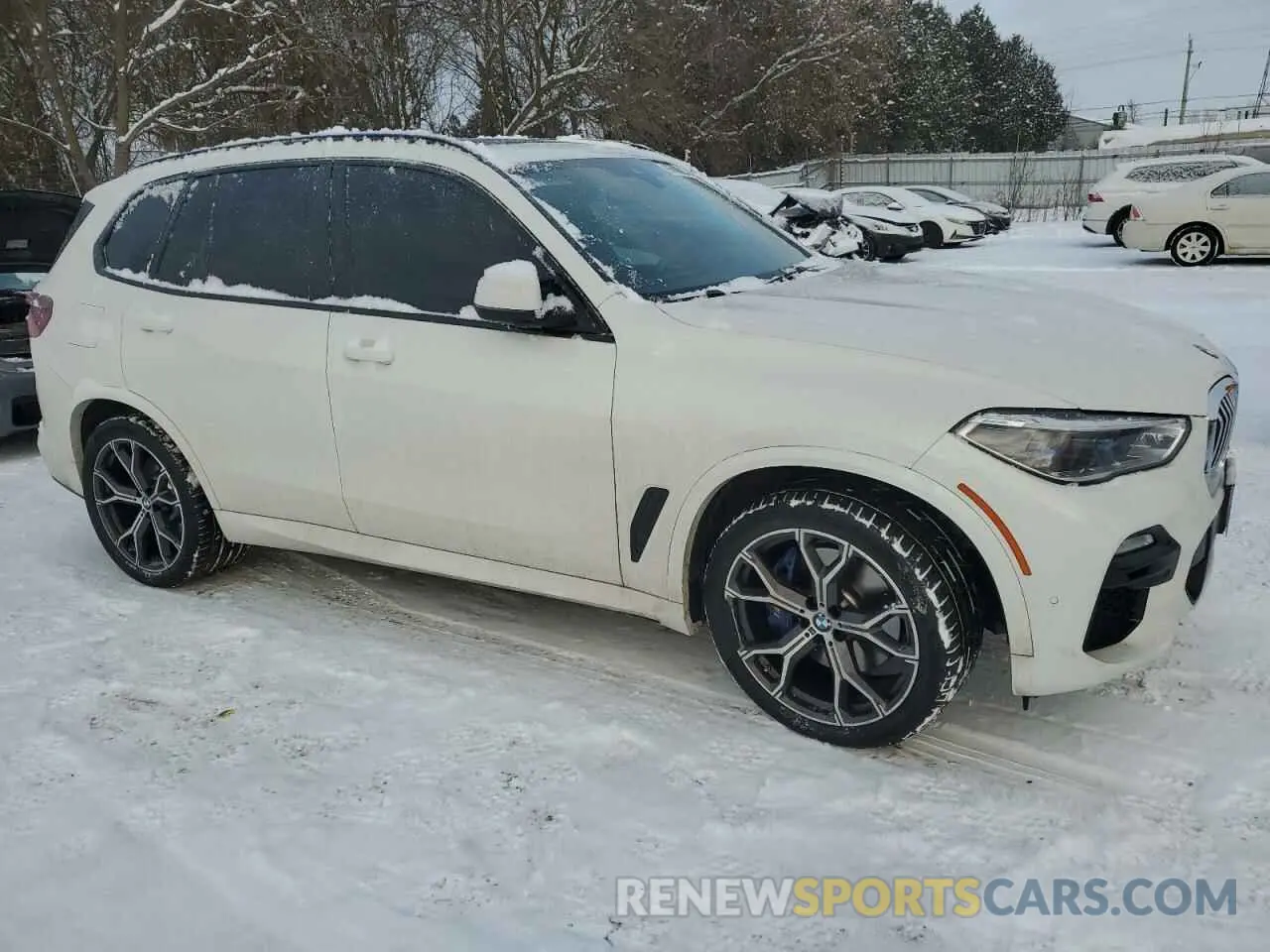 4 Photograph of a damaged car 5UXCR6C08M9F04039 BMW X5 2021