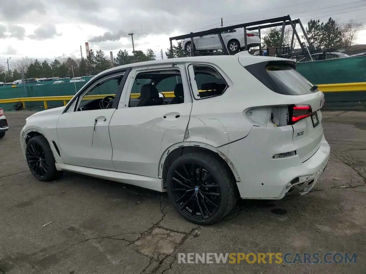 2 Photograph of a damaged car 5UXCR6C08M9F27126 BMW X5 2021