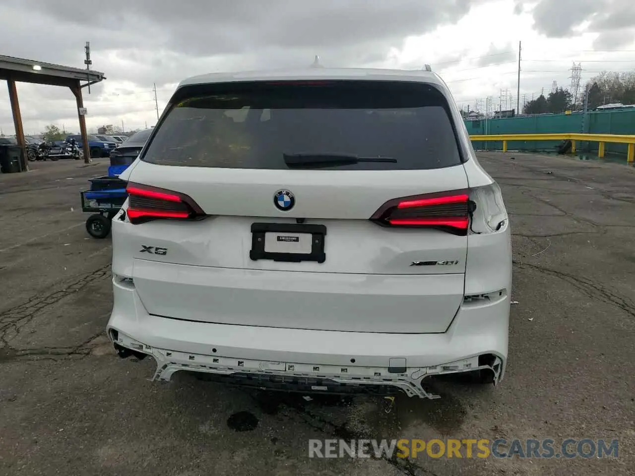 6 Photograph of a damaged car 5UXCR6C08M9F27126 BMW X5 2021