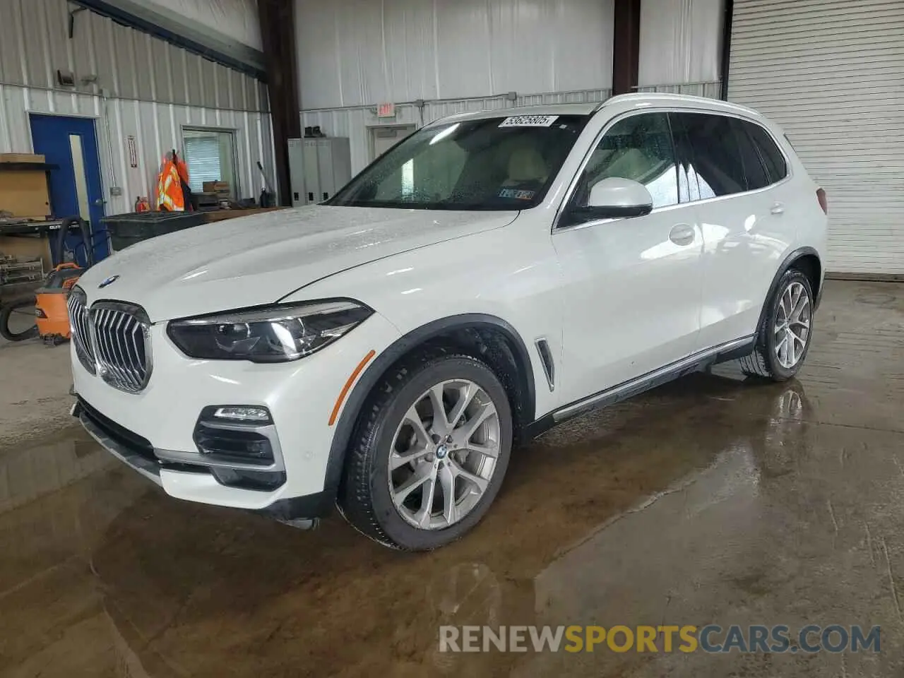 1 Photograph of a damaged car 5UXCR6C08M9F47053 BMW X5 2021