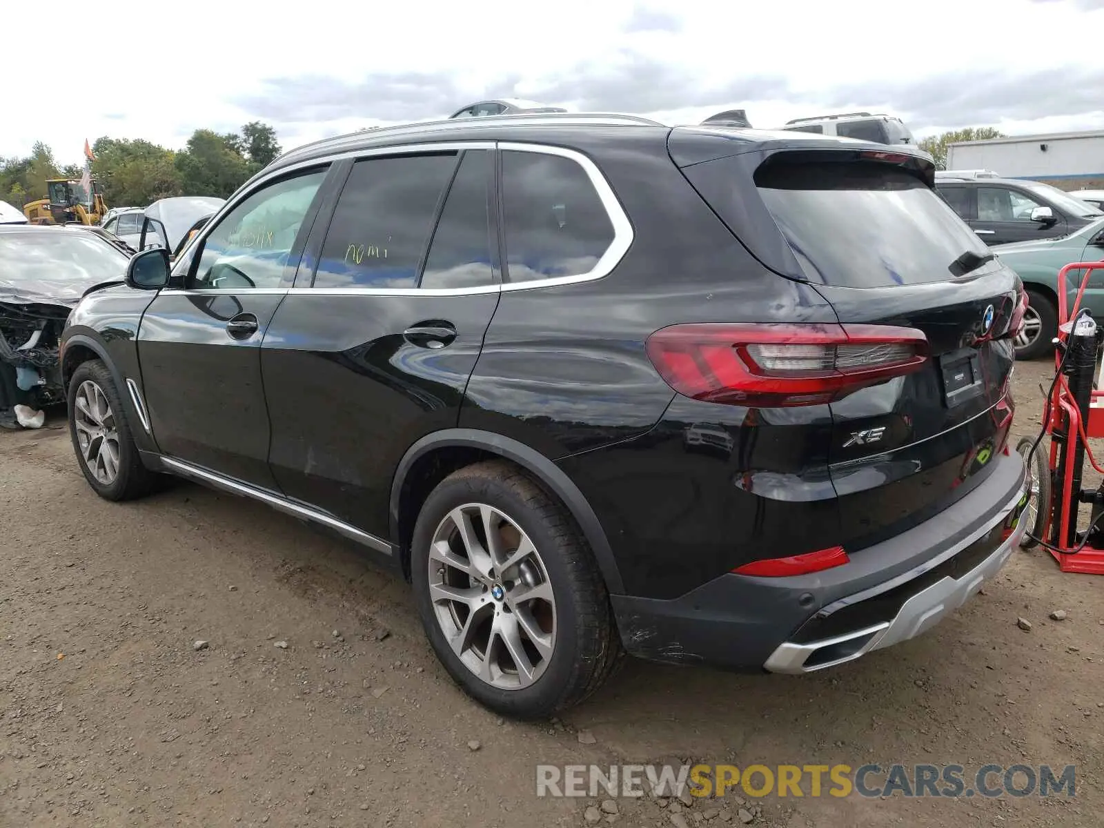 3 Photograph of a damaged car 5UXCR6C08M9H32204 BMW X5 2021