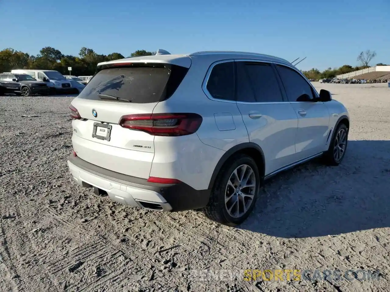 4 Photograph of a damaged car 5UXCR6C09M9E35569 BMW X5 2021