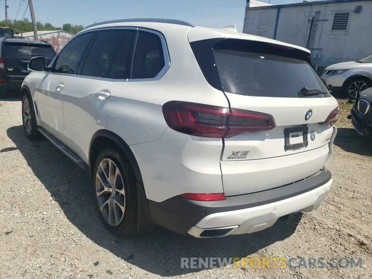 3 Photograph of a damaged car 5UXCR6C09M9F30309 BMW X5 2021