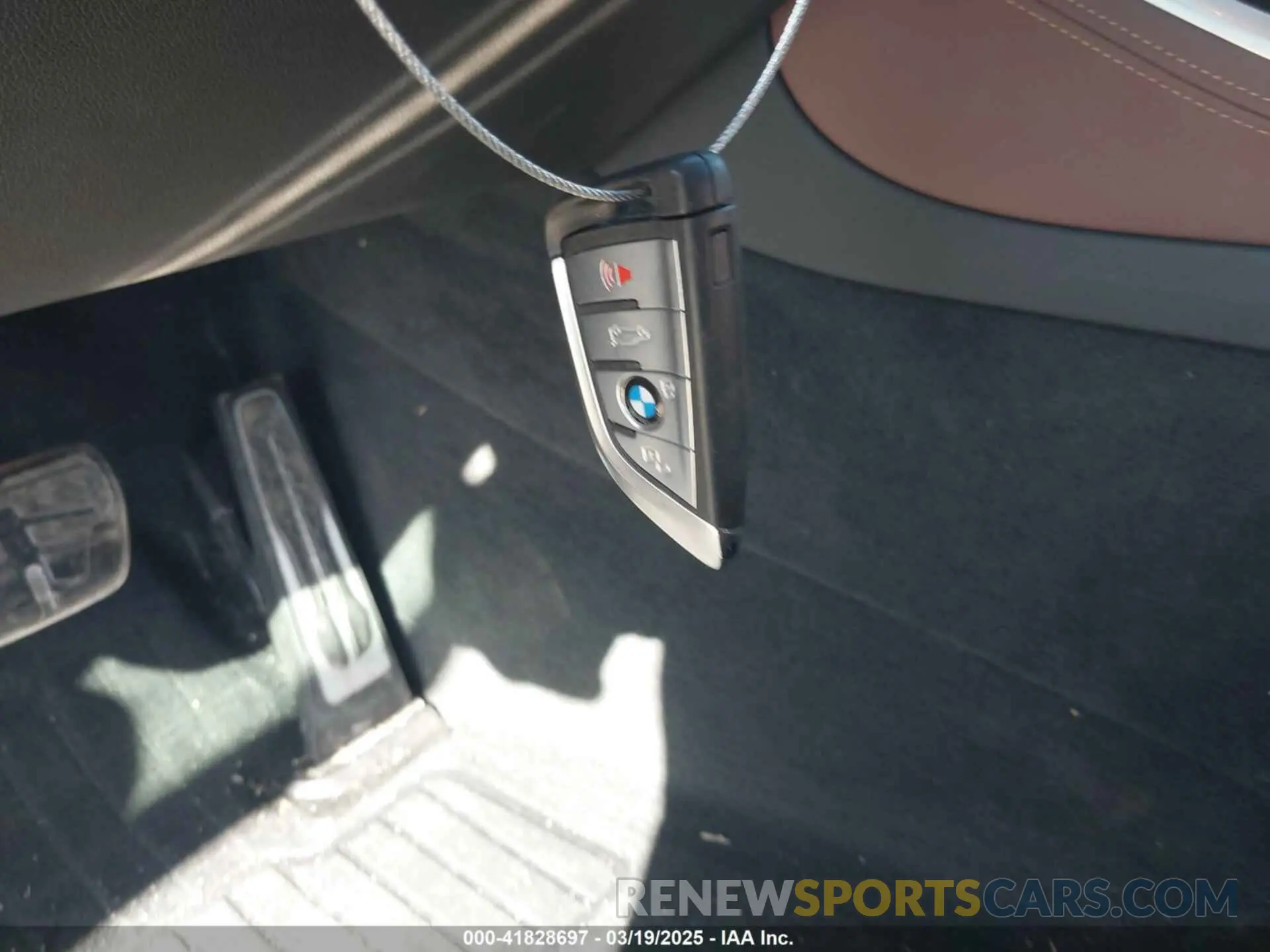 11 Photograph of a damaged car 5UXCR6C09M9F83785 BMW X5 2021