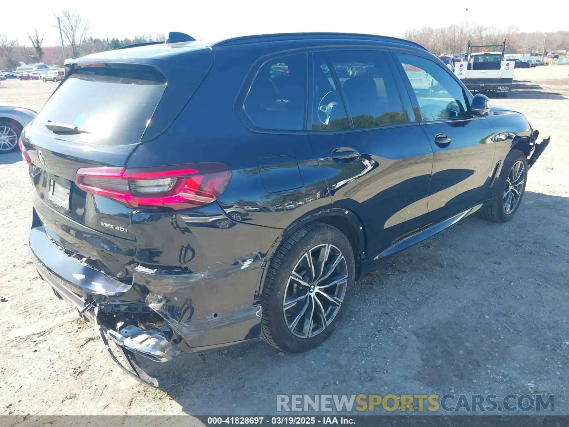 4 Photograph of a damaged car 5UXCR6C09M9F83785 BMW X5 2021