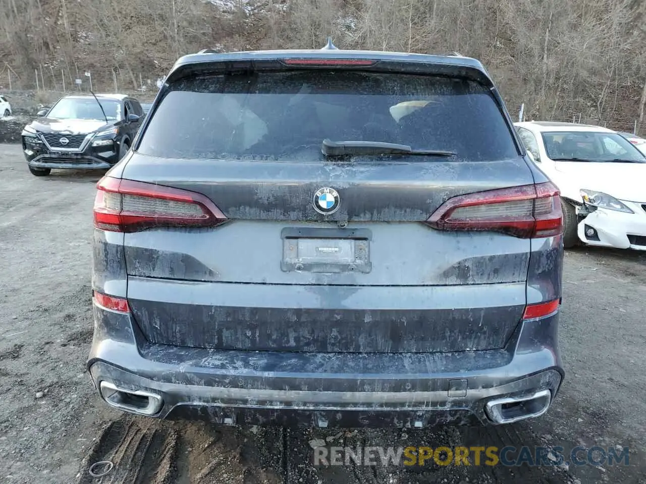6 Photograph of a damaged car 5UXCR6C09M9H41736 BMW X5 2021