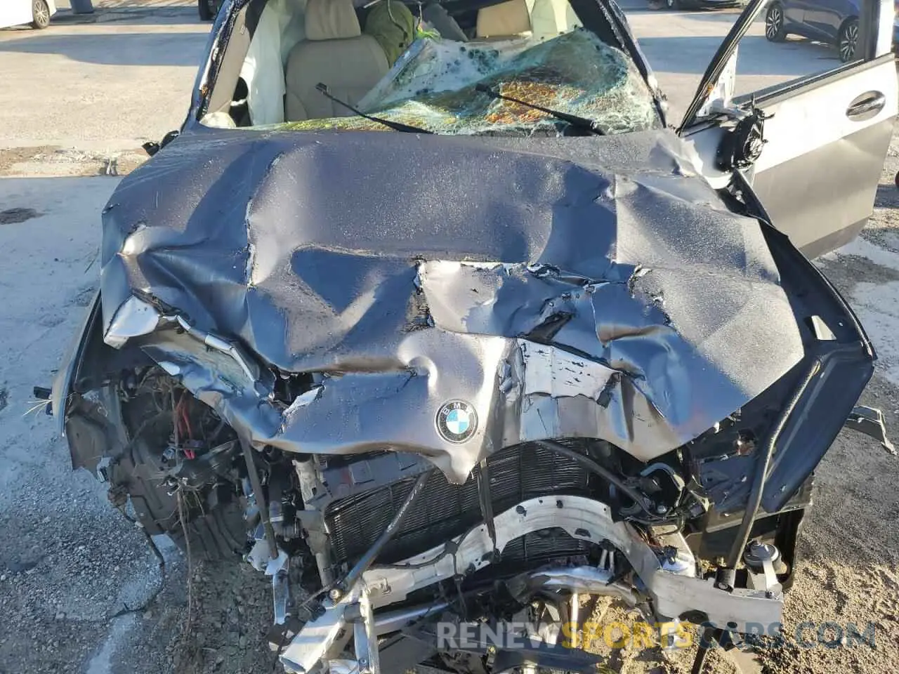 12 Photograph of a damaged car 5UXJU4C00M9H66941 BMW X5 2021