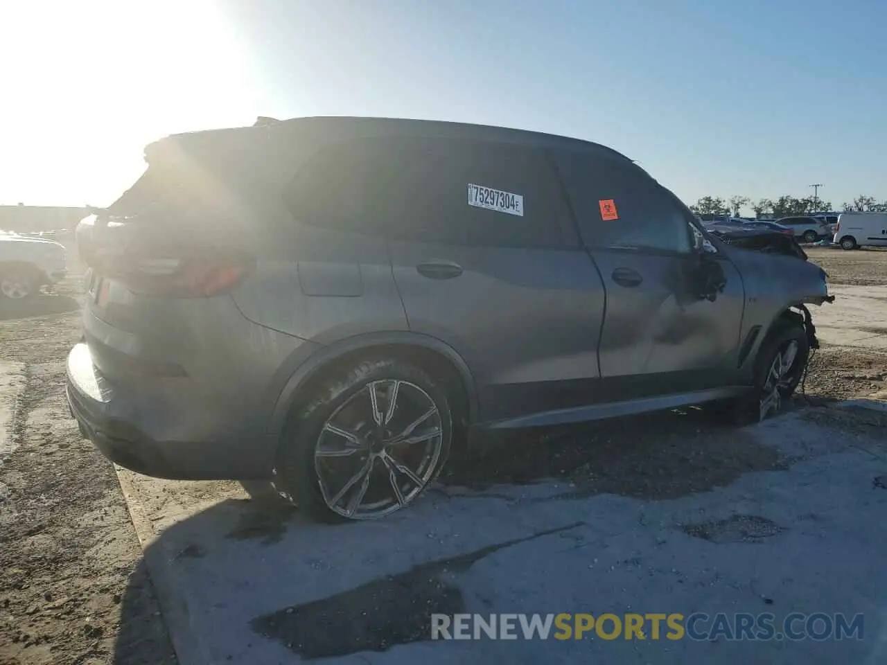 3 Photograph of a damaged car 5UXJU4C00M9H66941 BMW X5 2021