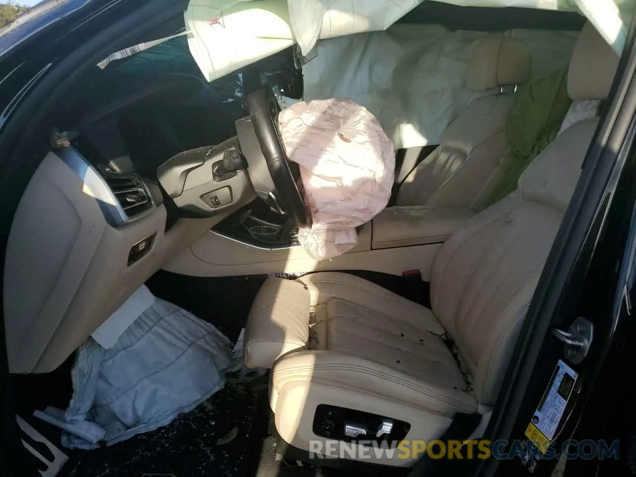 7 Photograph of a damaged car 5UXJU4C00M9H66941 BMW X5 2021