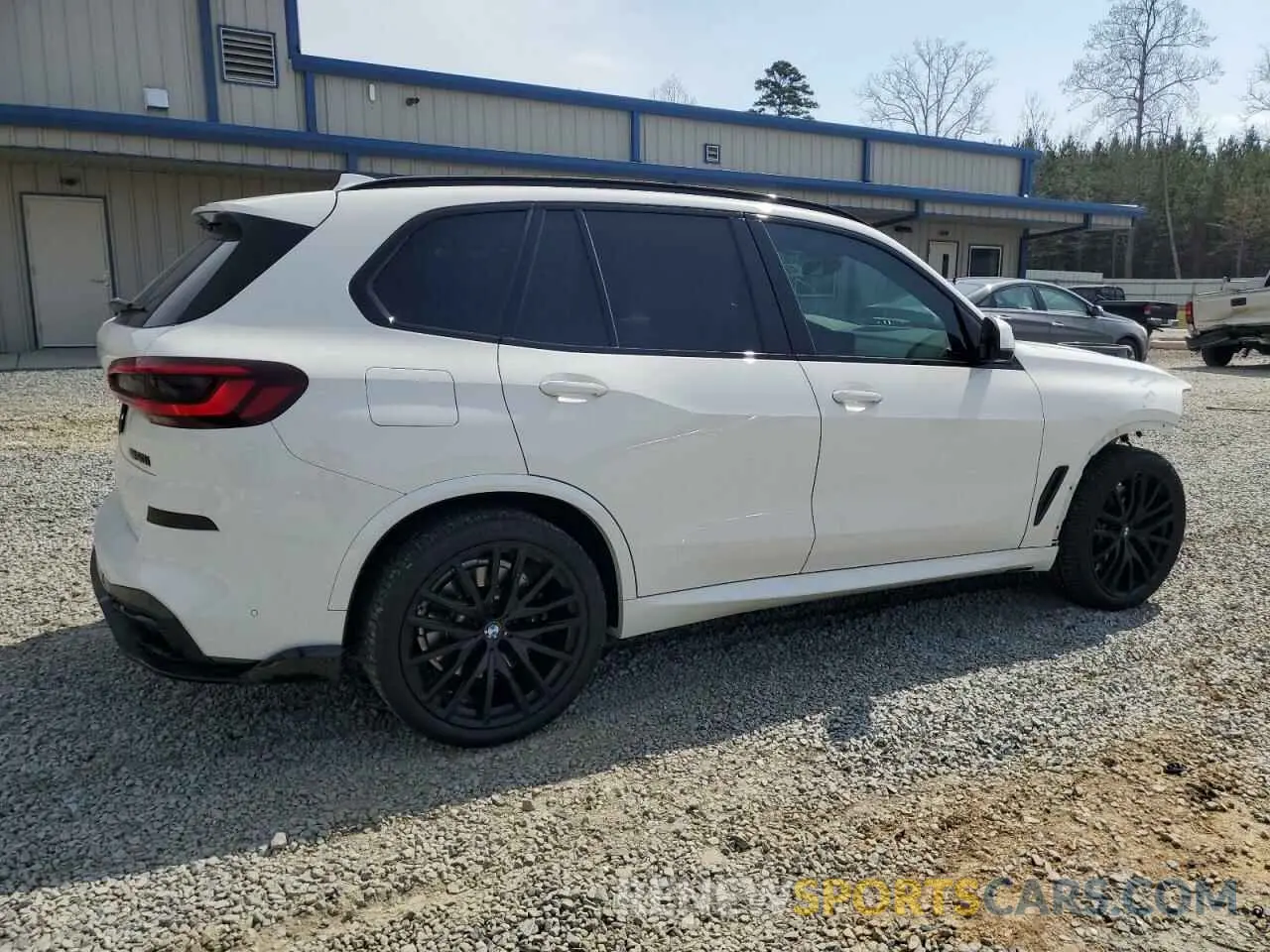 3 Photograph of a damaged car 5UXJU4C06M9G78735 BMW X5 2021