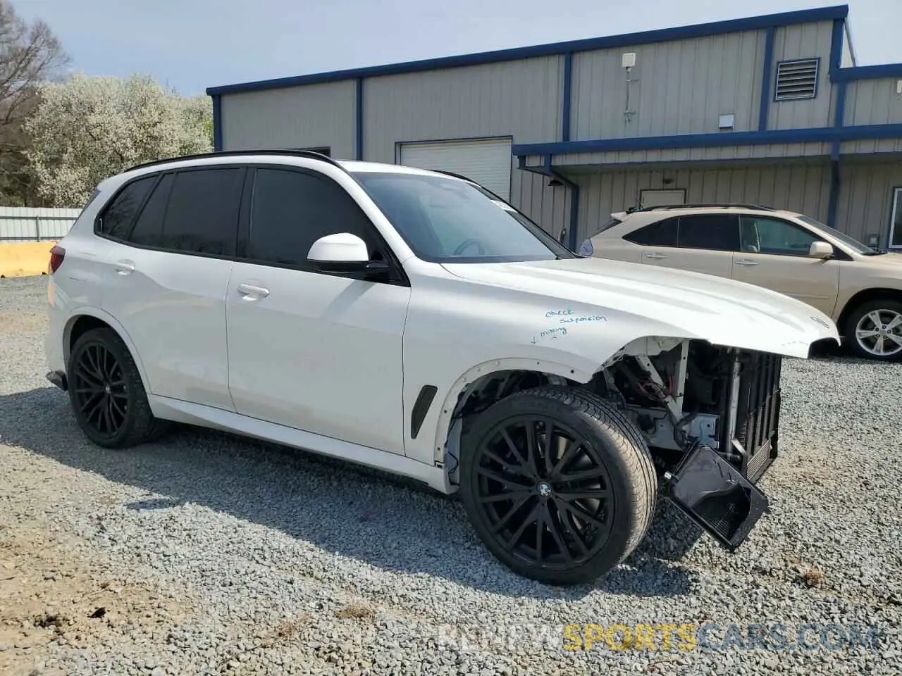 4 Photograph of a damaged car 5UXJU4C06M9G78735 BMW X5 2021