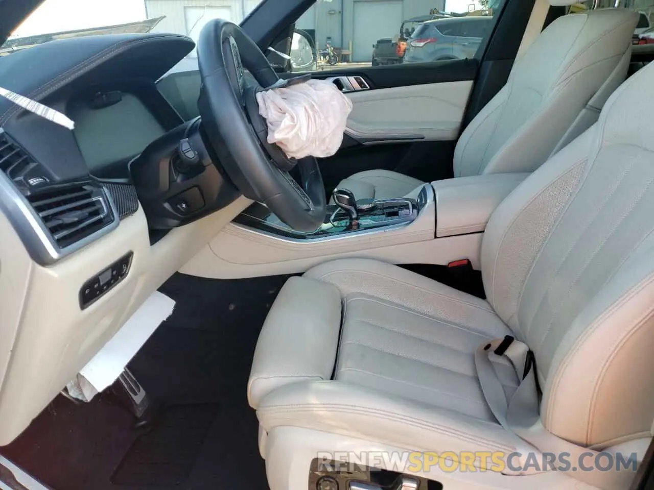 7 Photograph of a damaged car 5UXJU4C08M9E18059 BMW X5 2021