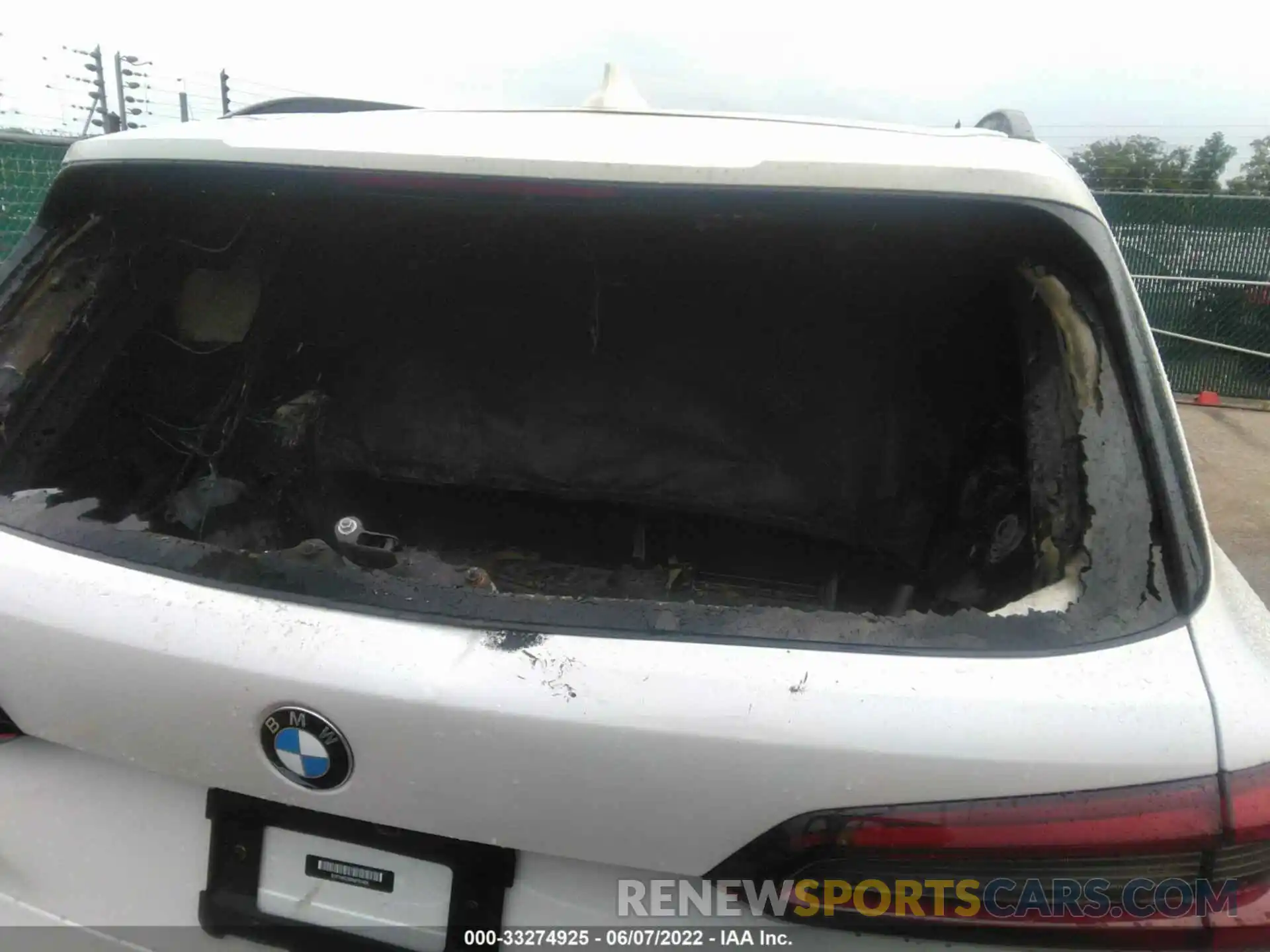 6 Photograph of a damaged car 5UXTA6C00M9F53405 BMW X5 2021