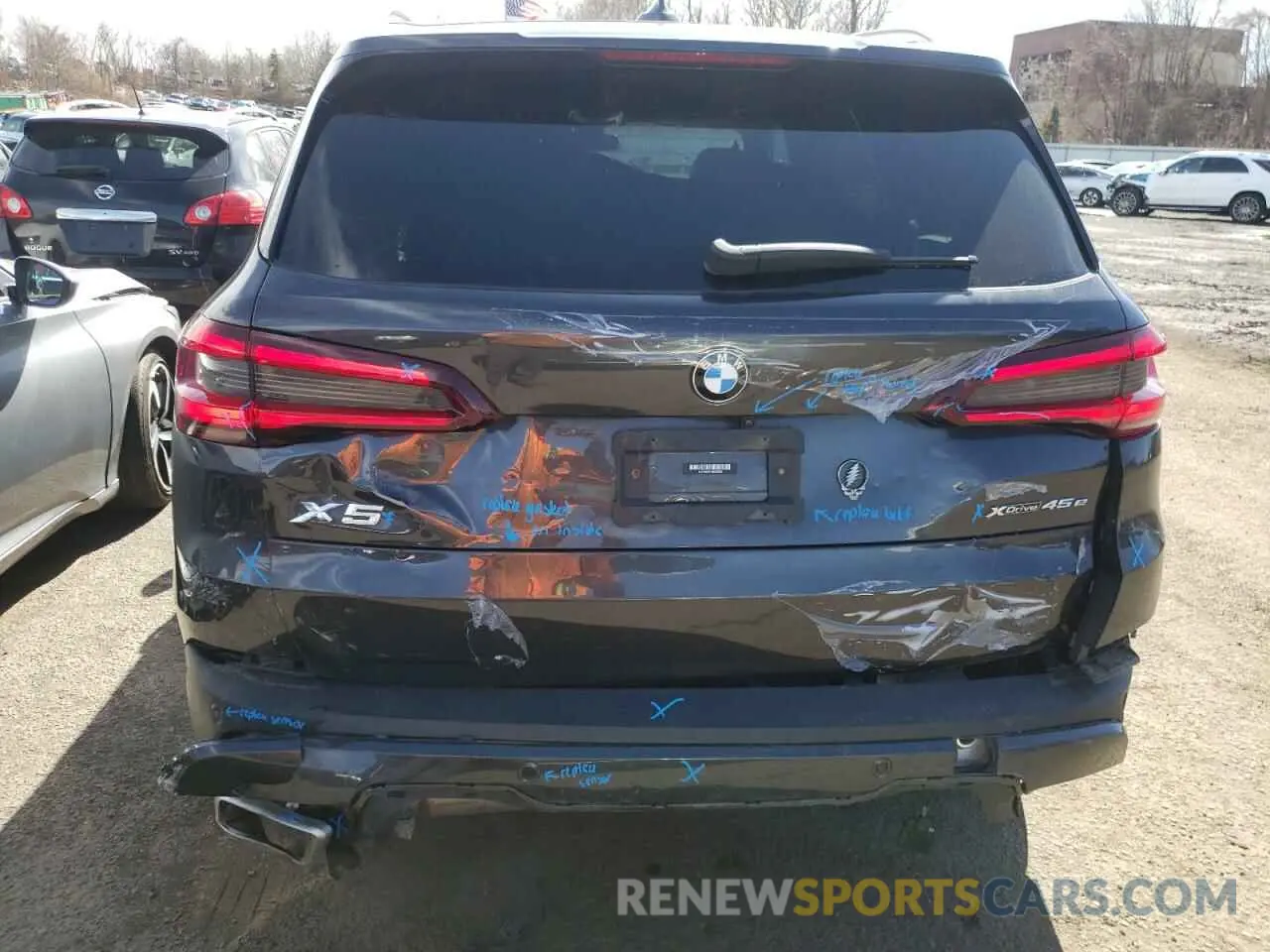 6 Photograph of a damaged car 5UXTA6C01M9H62393 BMW X5 2021