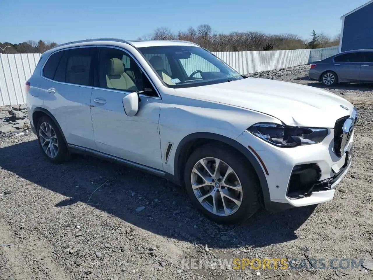 4 Photograph of a damaged car 5UXTA6C02M9F03198 BMW X5 2021