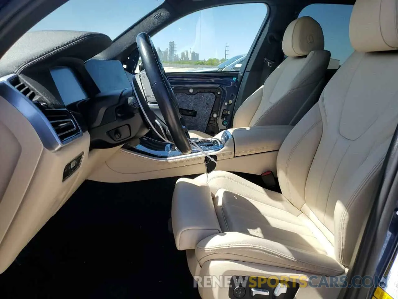 7 Photograph of a damaged car 5UXTA6C02M9F28733 BMW X5 2021
