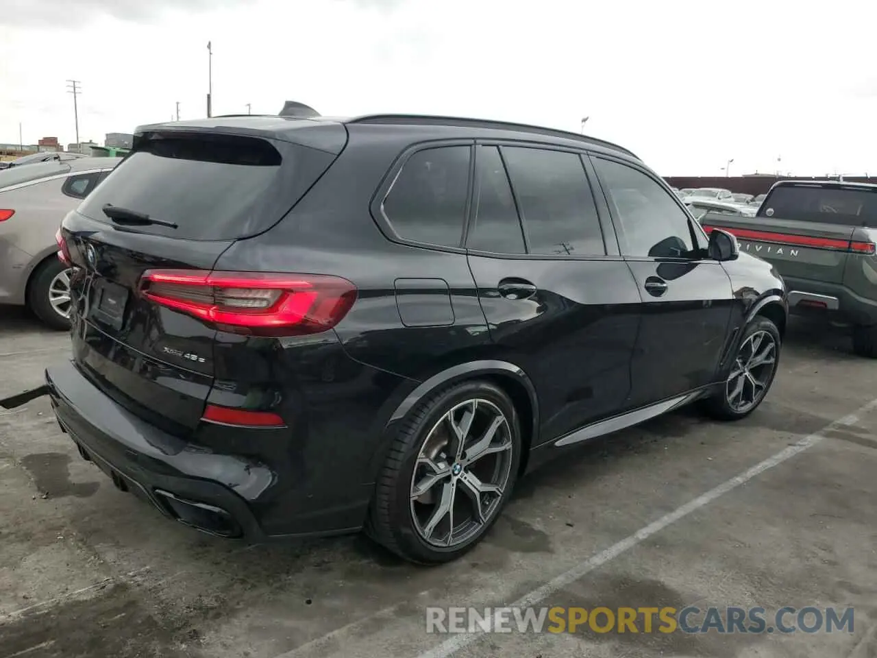 3 Photograph of a damaged car 5UXTA6C03M9D83718 BMW X5 2021