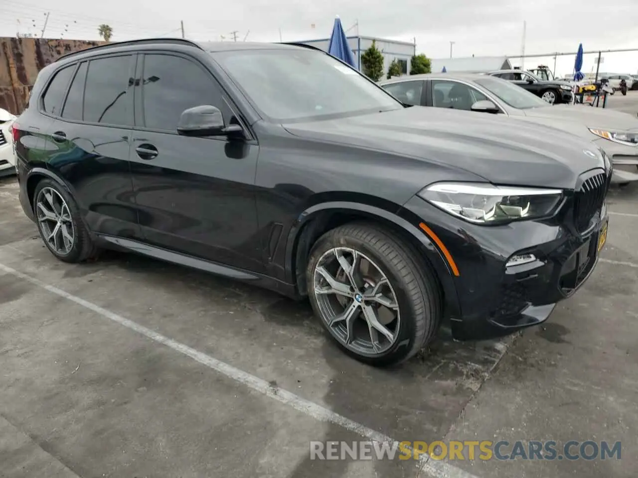 4 Photograph of a damaged car 5UXTA6C03M9D83718 BMW X5 2021