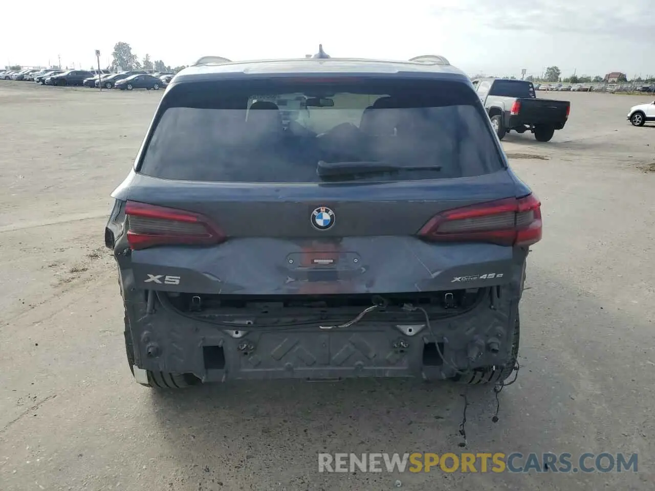 6 Photograph of a damaged car 5UXTA6C03M9H97579 BMW X5 2021