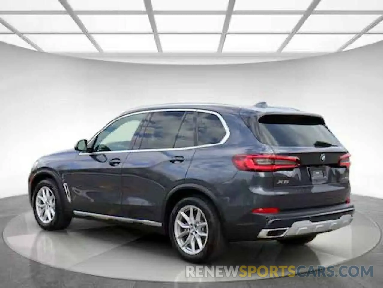 3 Photograph of a damaged car 5UXTA6C04M9D73XXX BMW X5 2021