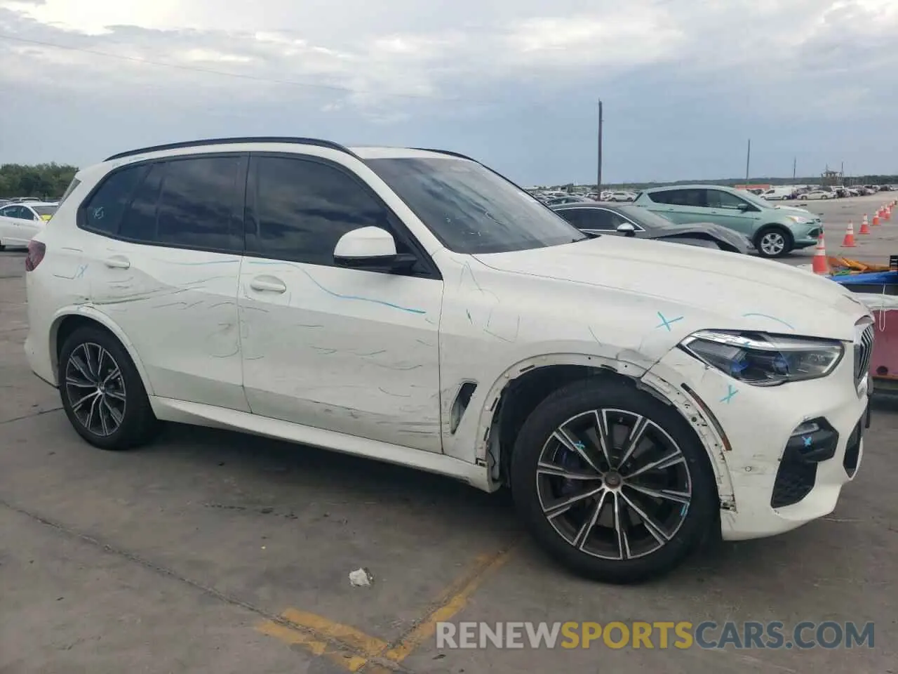 4 Photograph of a damaged car 5UXTA6C06M9H60543 BMW X5 2021