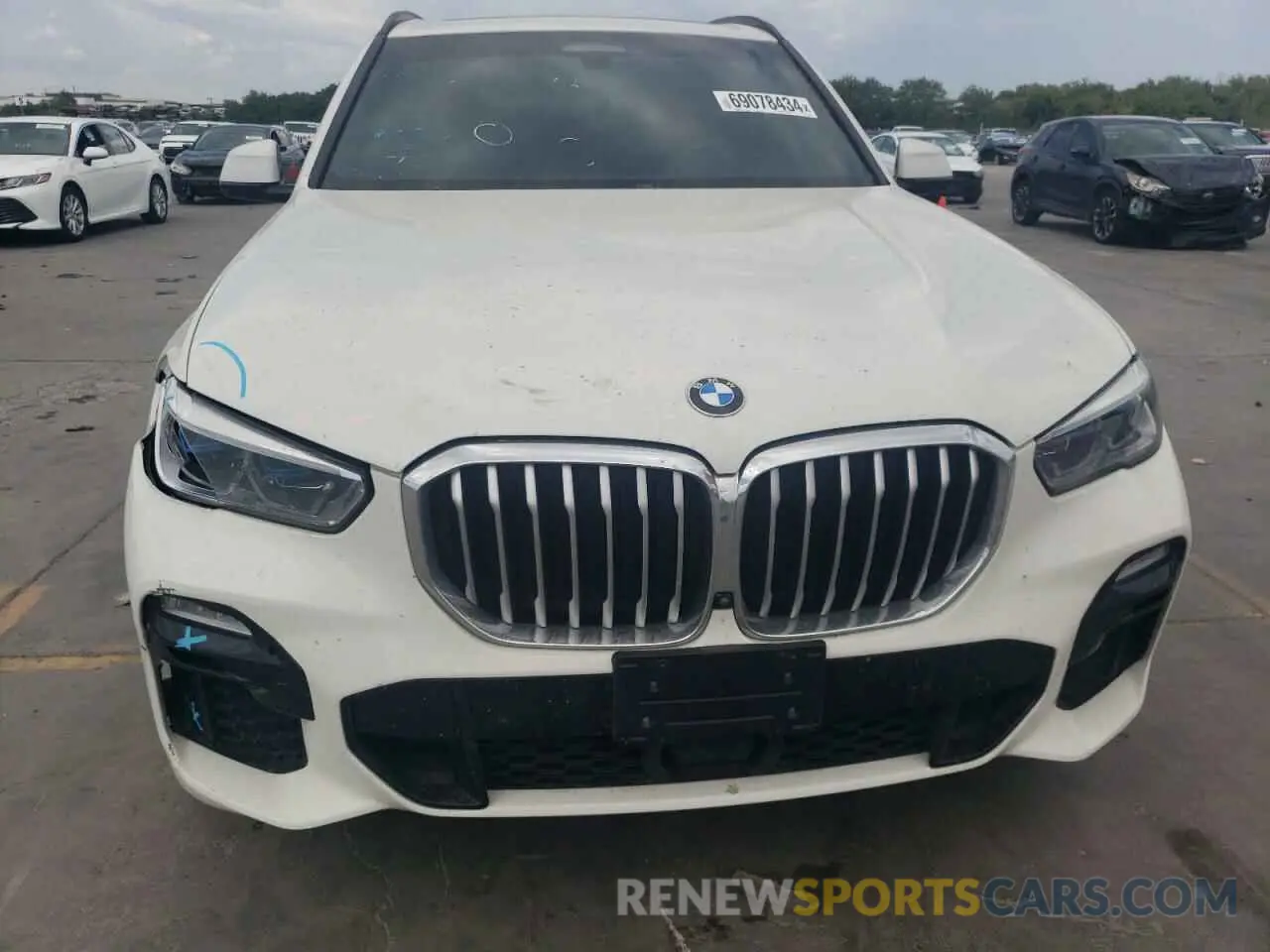 5 Photograph of a damaged car 5UXTA6C06M9H60543 BMW X5 2021