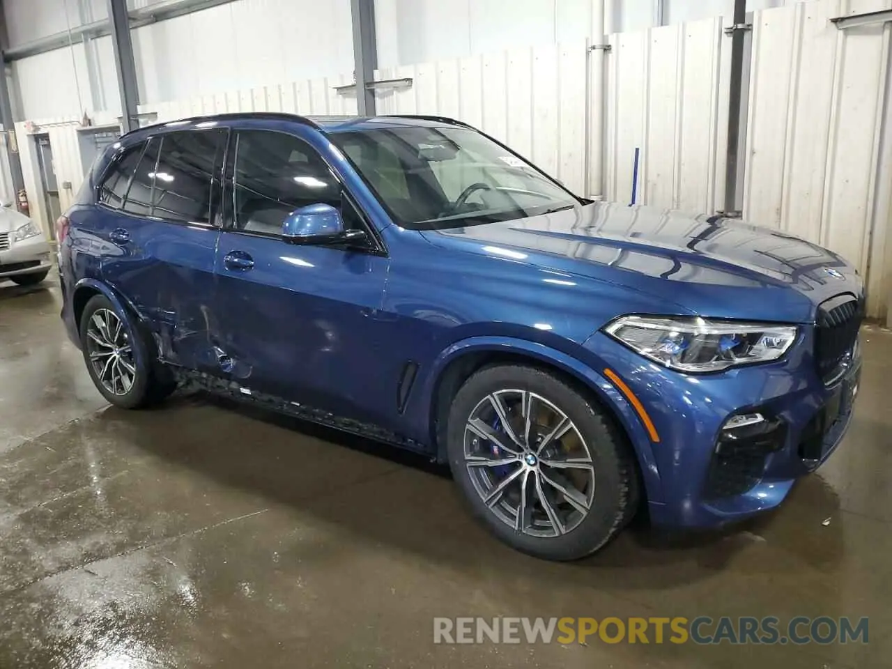 4 Photograph of a damaged car 5UXTA6C07M9H87685 BMW X5 2021