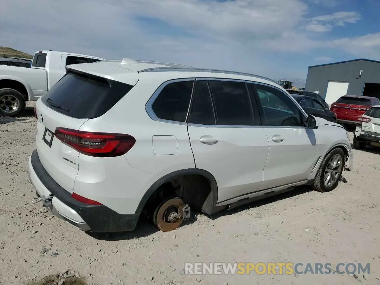 3 Photograph of a damaged car 5UXTA6C08M9F62790 BMW X5 2021