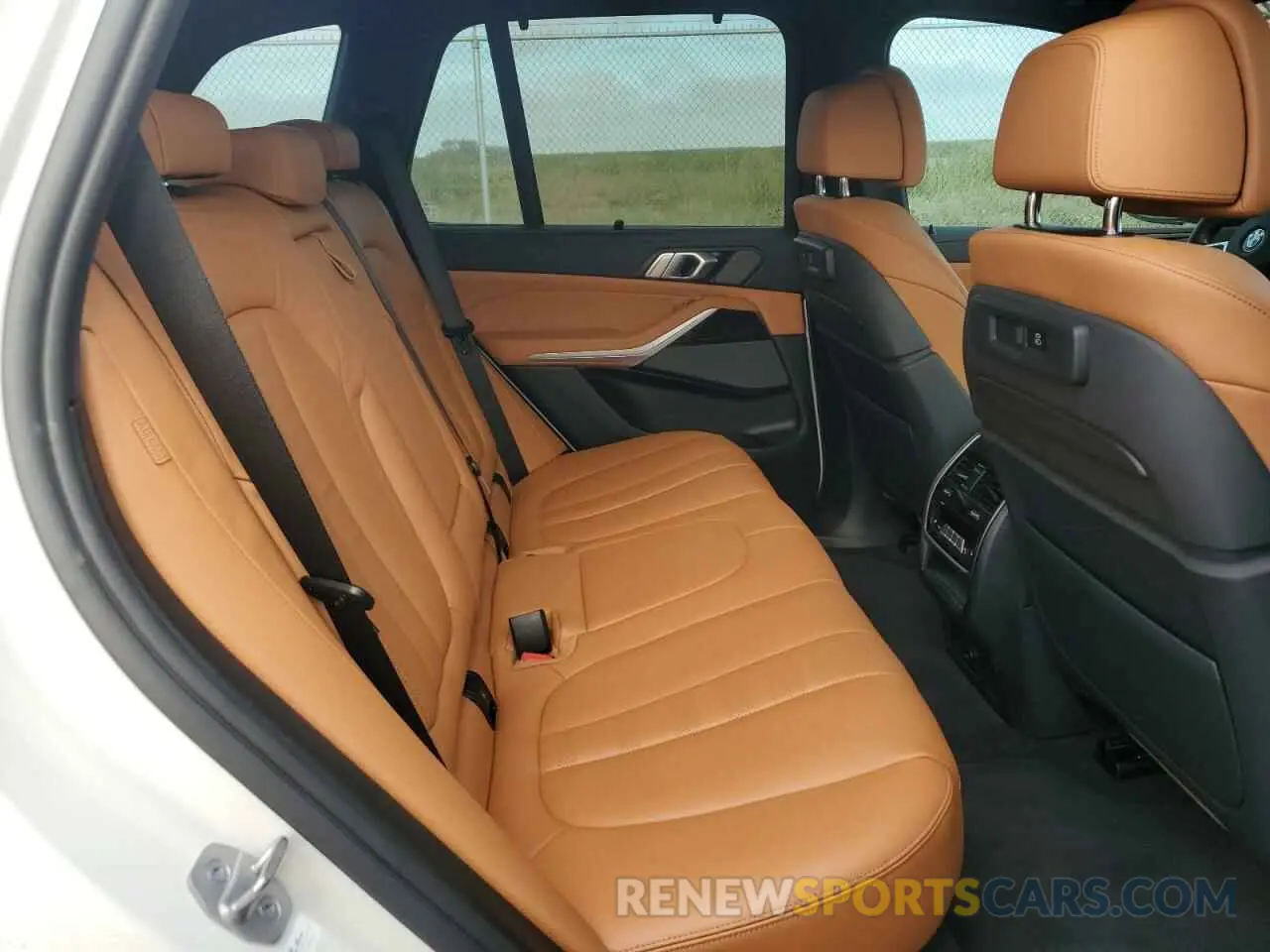 11 Photograph of a damaged car 5UXTA6C08M9G29761 BMW X5 2021