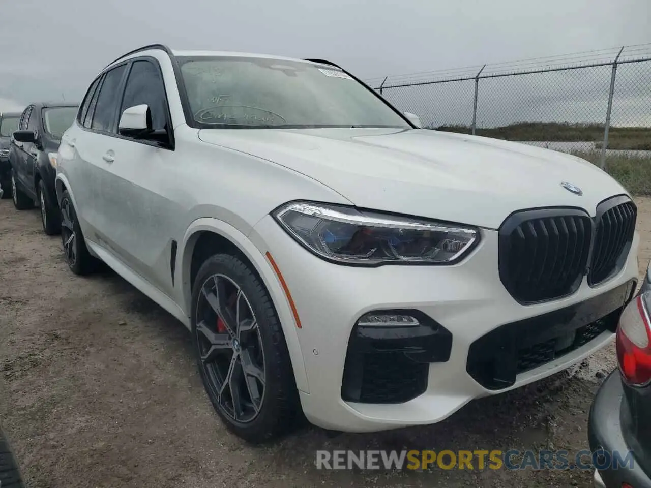 4 Photograph of a damaged car 5UXTA6C08M9G29761 BMW X5 2021