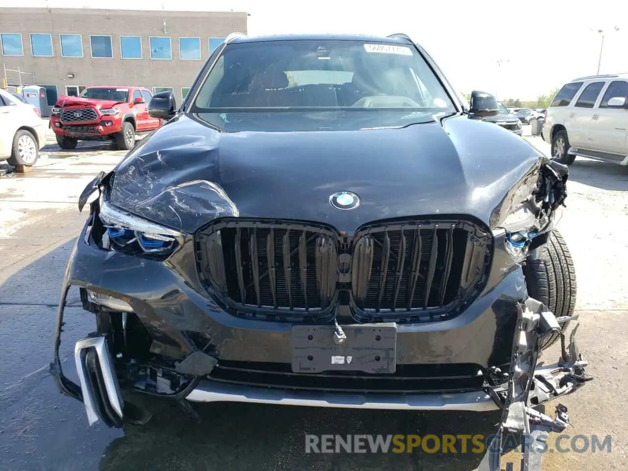 5 Photograph of a damaged car 5UXTA6C09M9F01853 BMW X5 2021